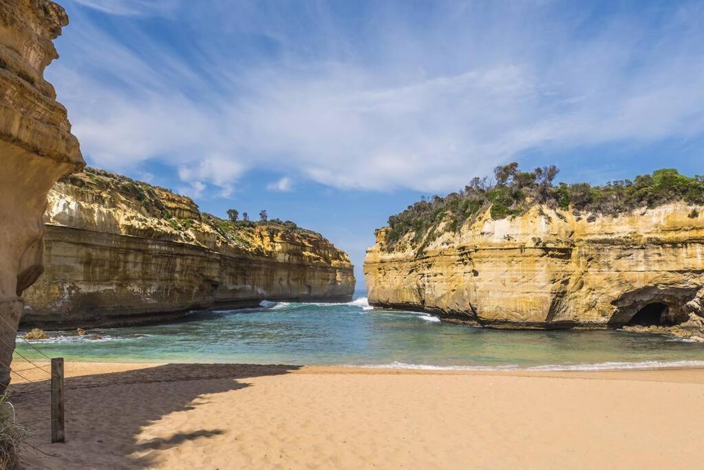 The Hangout King Beds Hammock Chairs With A View Port Campbell Exterior foto