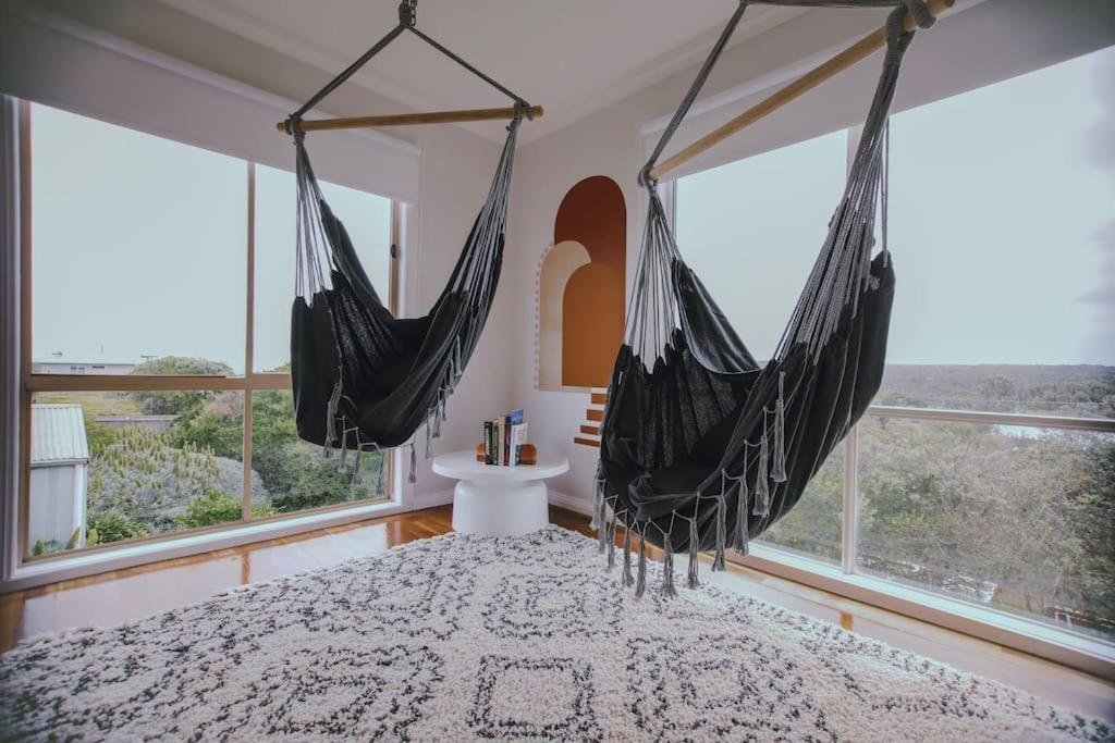 The Hangout King Beds Hammock Chairs With A View Port Campbell Exterior foto