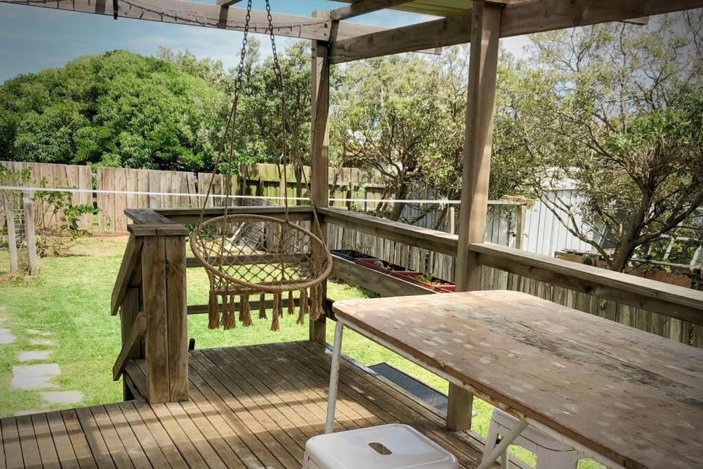 The Hangout King Beds Hammock Chairs With A View Port Campbell Exterior foto